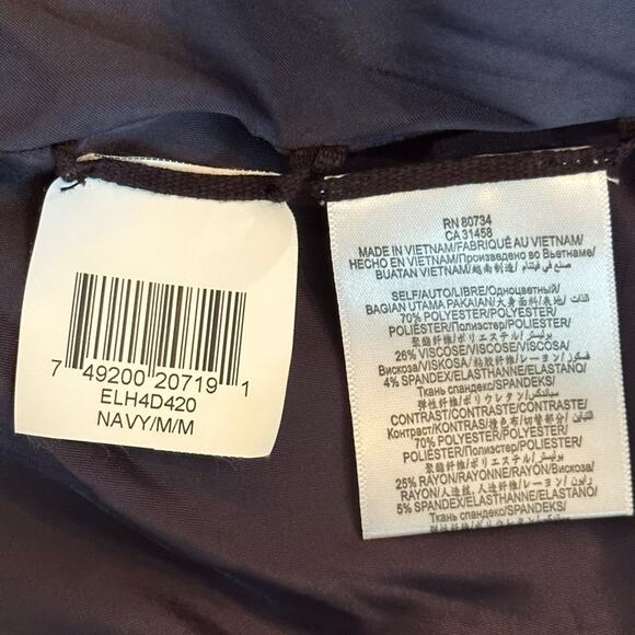 BCBG Maxazria Versatile Single Button Navy Blazer Size Medium - Picture 9 of 9